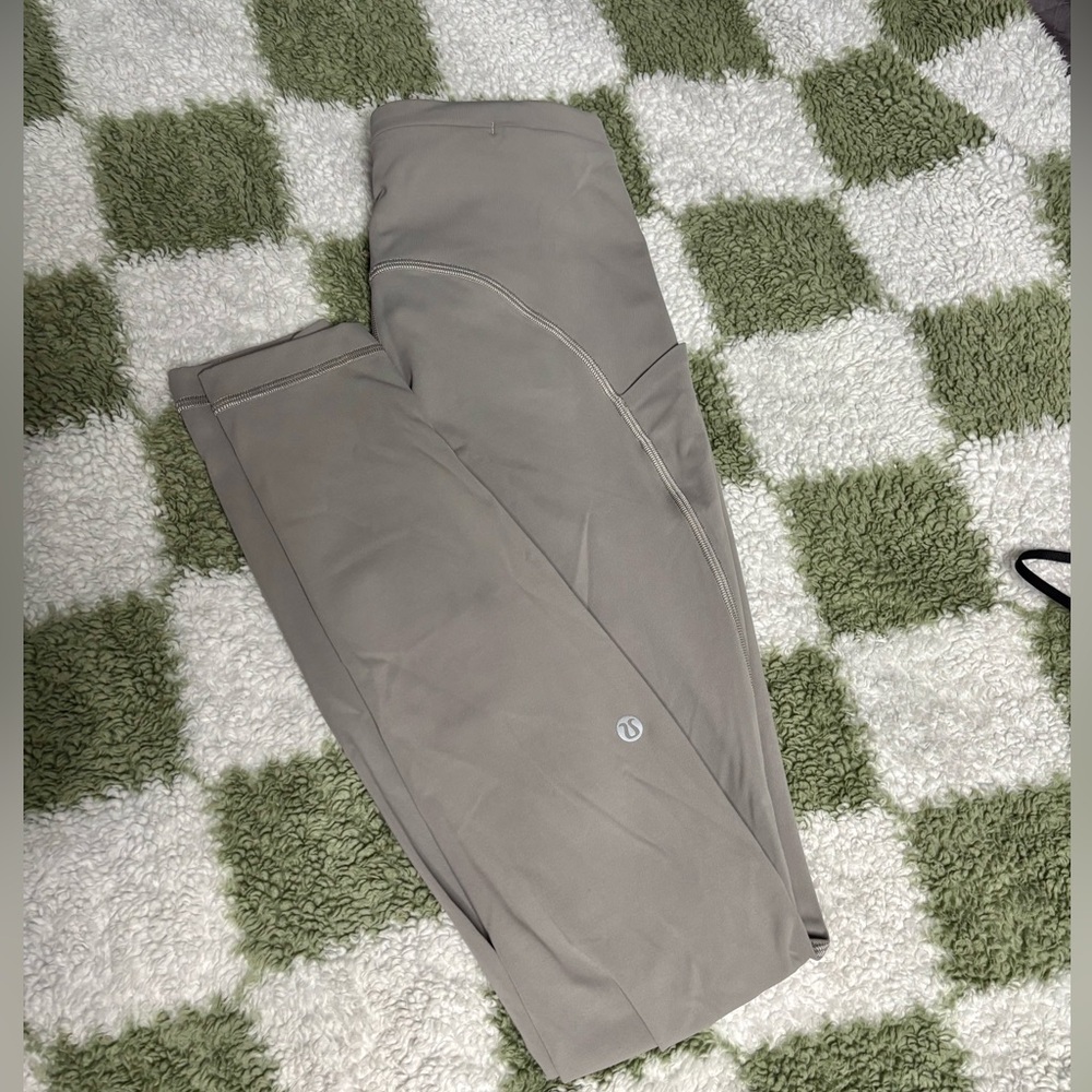 Lululemon Leggings - size 2